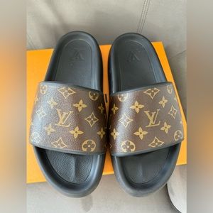 Louis Vuitton Waterfront Mule - Men’s size 10